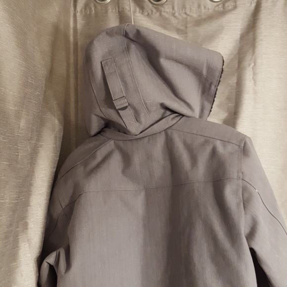 Quicksilver Snowboarding Jacket - Picture 7 of 8